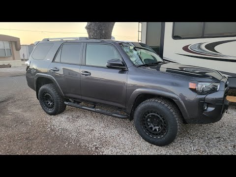 2022 4runner Black Rhino Wheels 285 60 18 Toyo tires NO LIFT!!!!