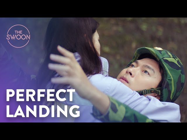Son Ye-jin crash lands onto Hyun Bin | Crash Landing on You Ep 1 [ENG SUB]
