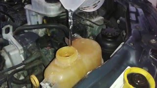 Como verificar água e óleo do carro