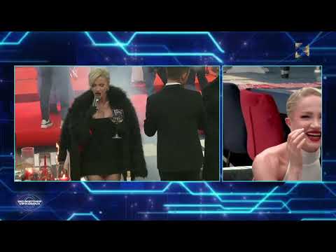 Momenti kur Sara mori fakë në natën e ndërrimit të motmotëve!