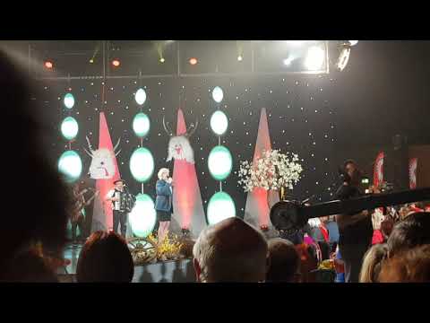 Mario Battifiaca imitira Kolindu na snimanju 'Lijepom našom' / Snimila Bruna MATIČIĆ