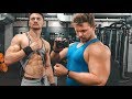 Sixpack oder breite Arme? Was findet ihr besser?