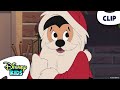 Max Le Fils De Dingo Se Déguise En Père Noël Mickey Il était Une Fois Noël Disneykids