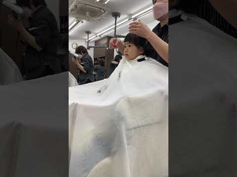こども学科 前髪を切りに。美容院 2歳1ヶ月