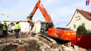 preview picture of video 'HITACHI ZAXIS 350 LC DEMOLISH A DWELLING / Hausabbruch, Winnenden, Germany, 18.02.2014.'