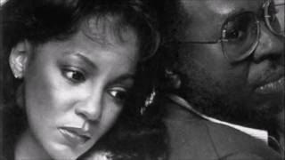 Linda Clifford &amp; Curtis Mayfield - Between You Baby And Me