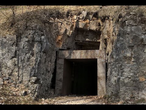 Lago di Garda | Lost Places 2: Busoni at Albergo Monti Lessini
