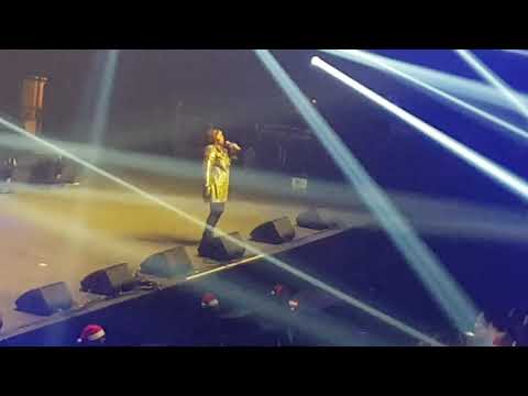 Robin S - Show Me Love (We Love The 90's @ SSE Arena, Wembley, London - 18 12 2019)
