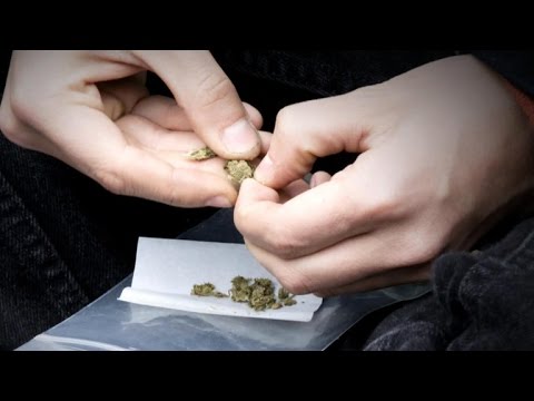 Does legal marijuana impact the way teens view pot risks?