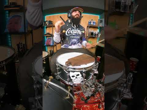 TRAVIS BARKER’S BEST GROOVE EVER!