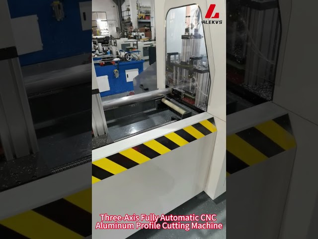 Vídeo de la máquina cortadora de perfiles de aluminio CNC totalmente automática de tres ejes