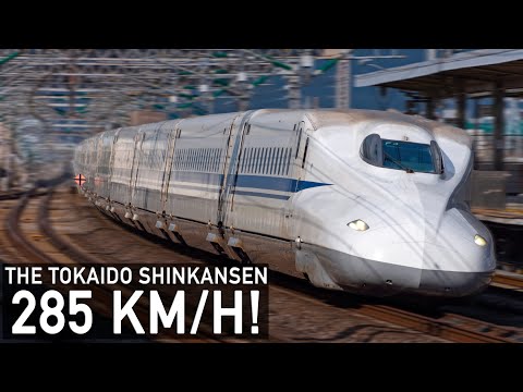 High Speed Japanese Shinkansen Trains!