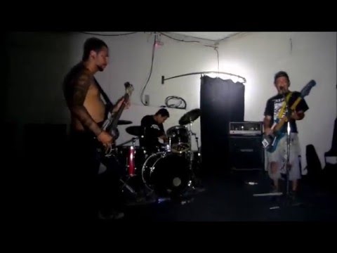 Putrificação @ Aqui Não Existe Natal XII - Divinópolis - MG, 25/12/2015