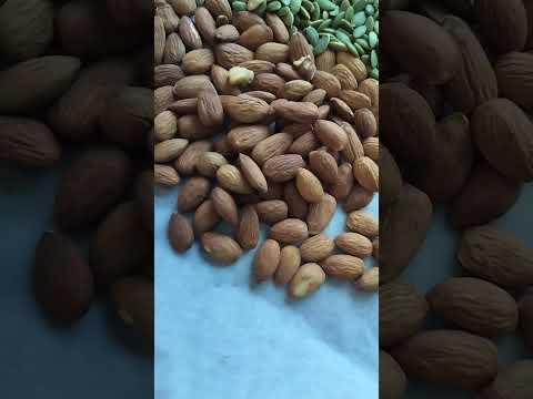 Cassava cake and almond