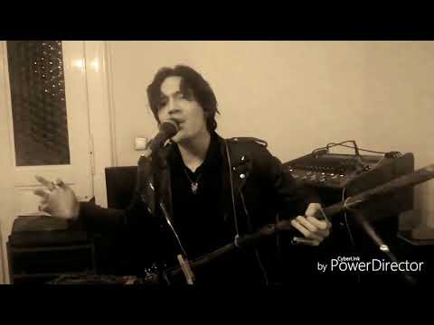 Berta Dániel playin' on Broomstick Guitar - Jungle (cover)