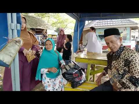 Liburan bersama keluarga Mandi di pantai Bohai