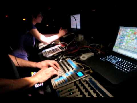 DUALISM°° LIVE @ LA PIRATA - JANUARY 2011