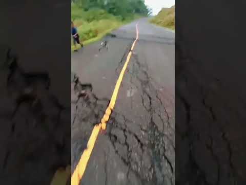 Santa Fe Veraguas “Carretera entre Santa Fe y Guabal al borde del colapso.