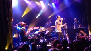 parachute - new orleans / lonely with me [live]