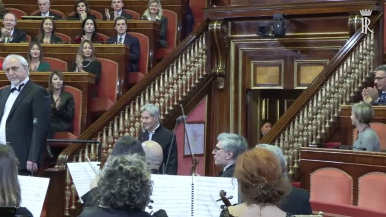 Claudio Baglioni incanta il Senato, c'e' anche Mattarella