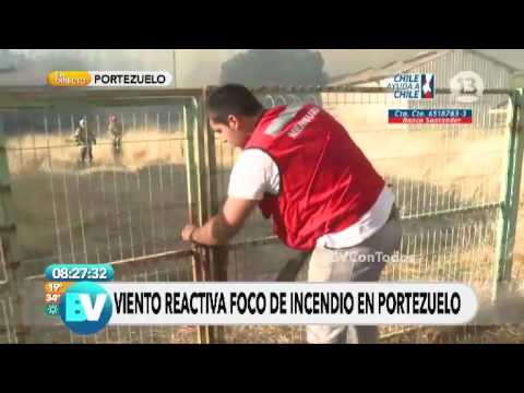 Heroic man rushes to open gate for firefighters
