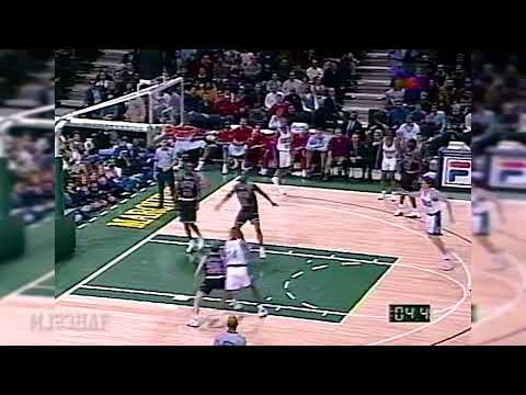 Michael Jordan Schooled Rookie Ray Allen (1996.12.03)