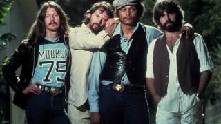 Takin&#39; It To The Streets - The Doobie Brothers (1976)