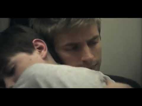 EL CHICO DE LA PUERTA DE A LADO-CORTO GAY(SUB-ESPAÑOL)