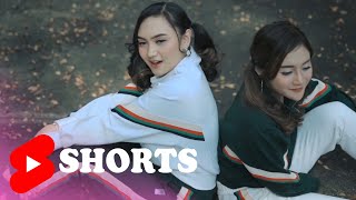Download lagu Duo Manja - Sepi Sekuntum Mawar Merah #shorts #berlayartakbertepian #duomanja mp3
