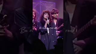 Running Up That Hill - Kate Bush (live) with lyrics