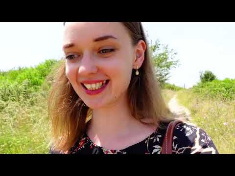 Living in a Big City vs. in a Small Town: Pros and Cons