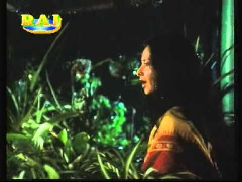 Poster tan pe lagti kaanch ki