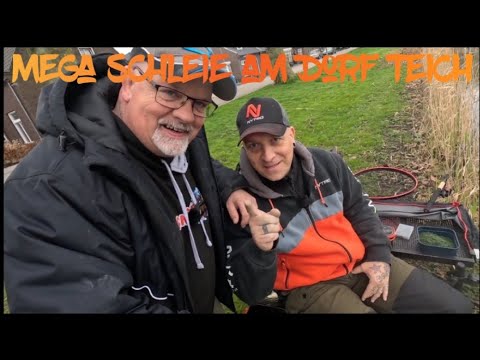 Mega Schleie am Dorf Teich