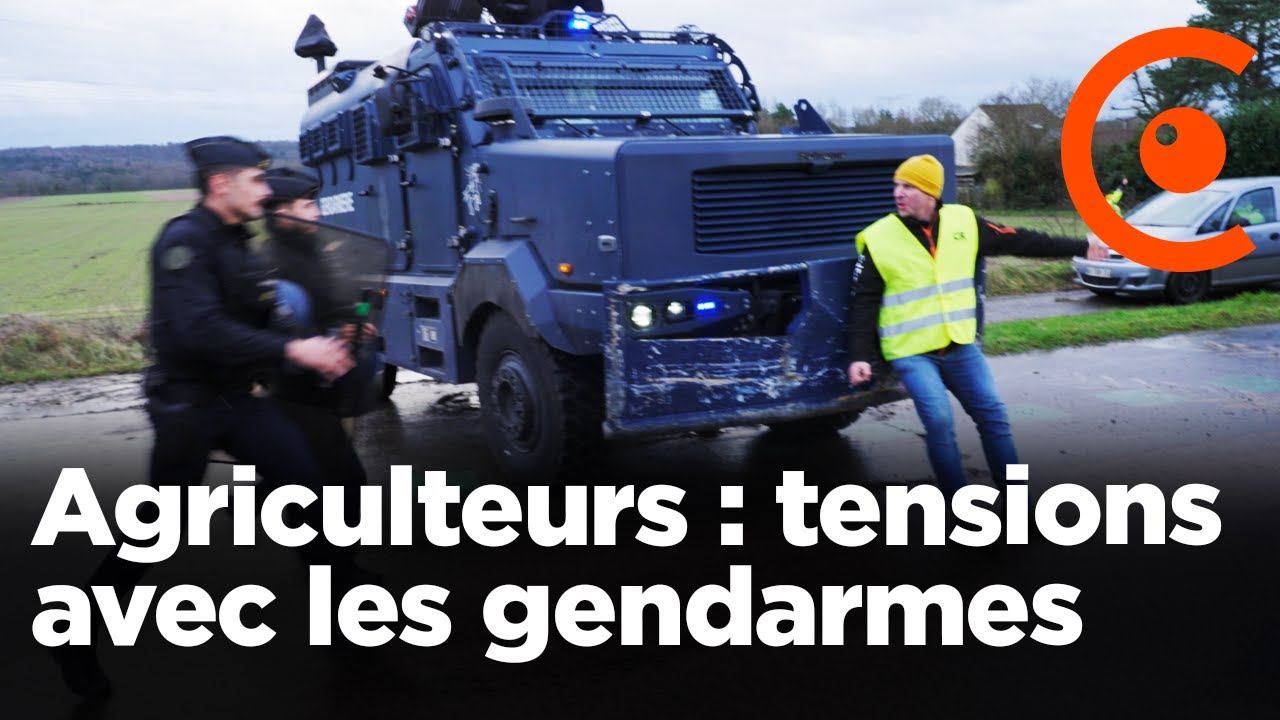 Des agriculteurs forcent le barrage de gendarmerie sur le convoi en direction de Paris - 06/01/2025