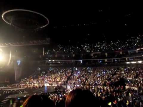 120721 VIP sang fantastic baby in Shanghai concert