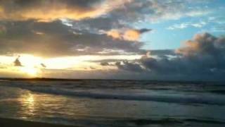 preview picture of video 'Kauai Beaches: Kealia Sunrise, Kapaa, Kauai, Hawaii'