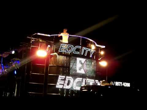 EDCITY ARREBENTANDO NO TRIO SANTA FOLIA 2012 [HD]