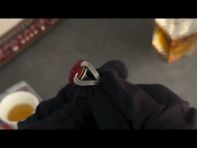 خاتم رجالي فضة استرليني مزين بحجر عقيق أحمر