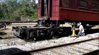 preview picture of video 'Seaboard 1007 & UP Dome trucked from Orlando Church Street Station to FRRM Parrish Fl.'