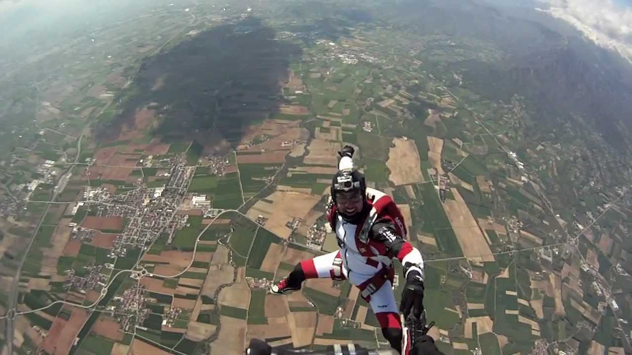 GOPRO HD: Skydiving 2012