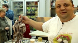 preview picture of video 'Italian Christmas Feast of Seven Fishes, Randazzo's Seafood, Little Italy Bronx NY / Arthur Avenue'
