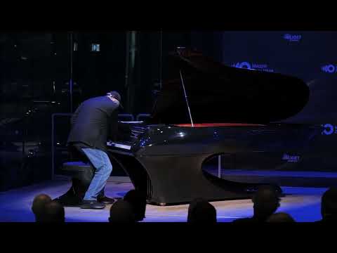 Szakcsi Lakatos Béla - Piros volt a paradicsom...