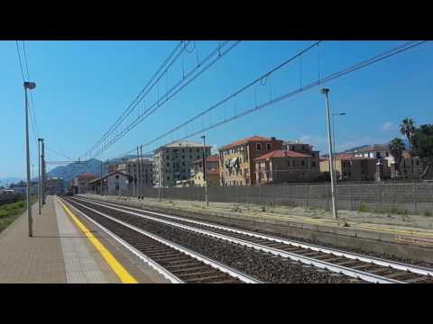E656.099 Sul EXP 14075 Ventimiglia-Reggio Calabria C.Le in transito a Lavagna