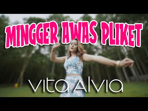 Vita Alvia - Minggir Awas Pliket | Remix Slow Full Bass (Official Video)