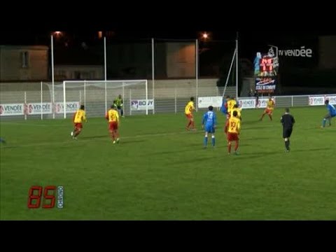 Football (CFA) : Fontenay-le-Comte vs Vitré (2-2)
