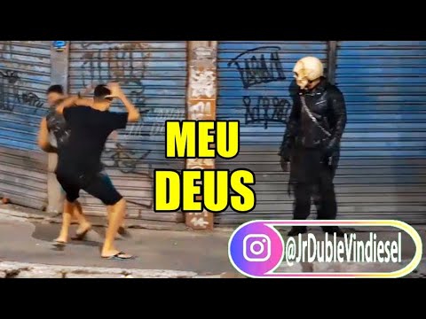 PEGADINHA: Motoqueiro Fantasma na Favela Do RJ