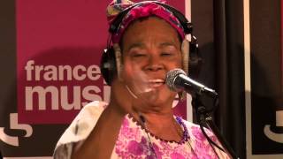 Totó la Momposina   Velo que bonito   Le live de la matinale