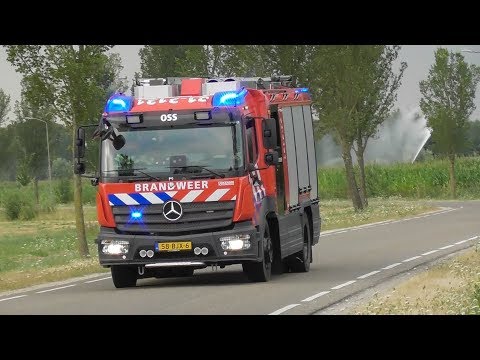 Prio 1 TS 21-3131 met spoed naar bosbrand in Oss