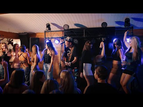 Wouter Van De Venter -Poppe Dans (Amptelike Musiekvideo)