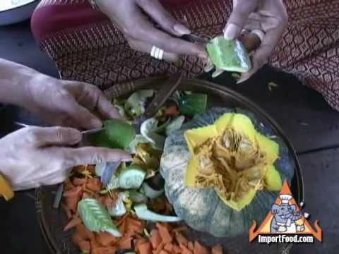 Thai Vegetable Carving: Cucumber Petal - ImportFood